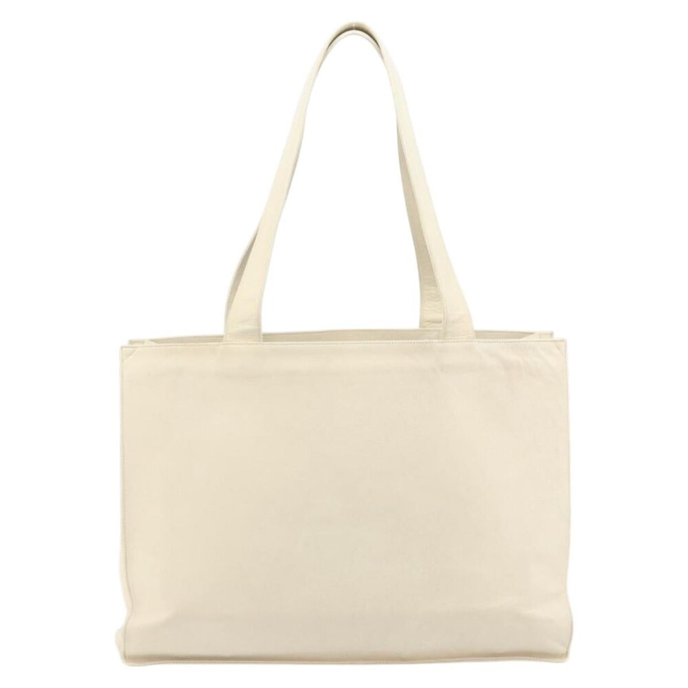 Chanel Caviar Skin White CC Tote - Picture 2 of 7